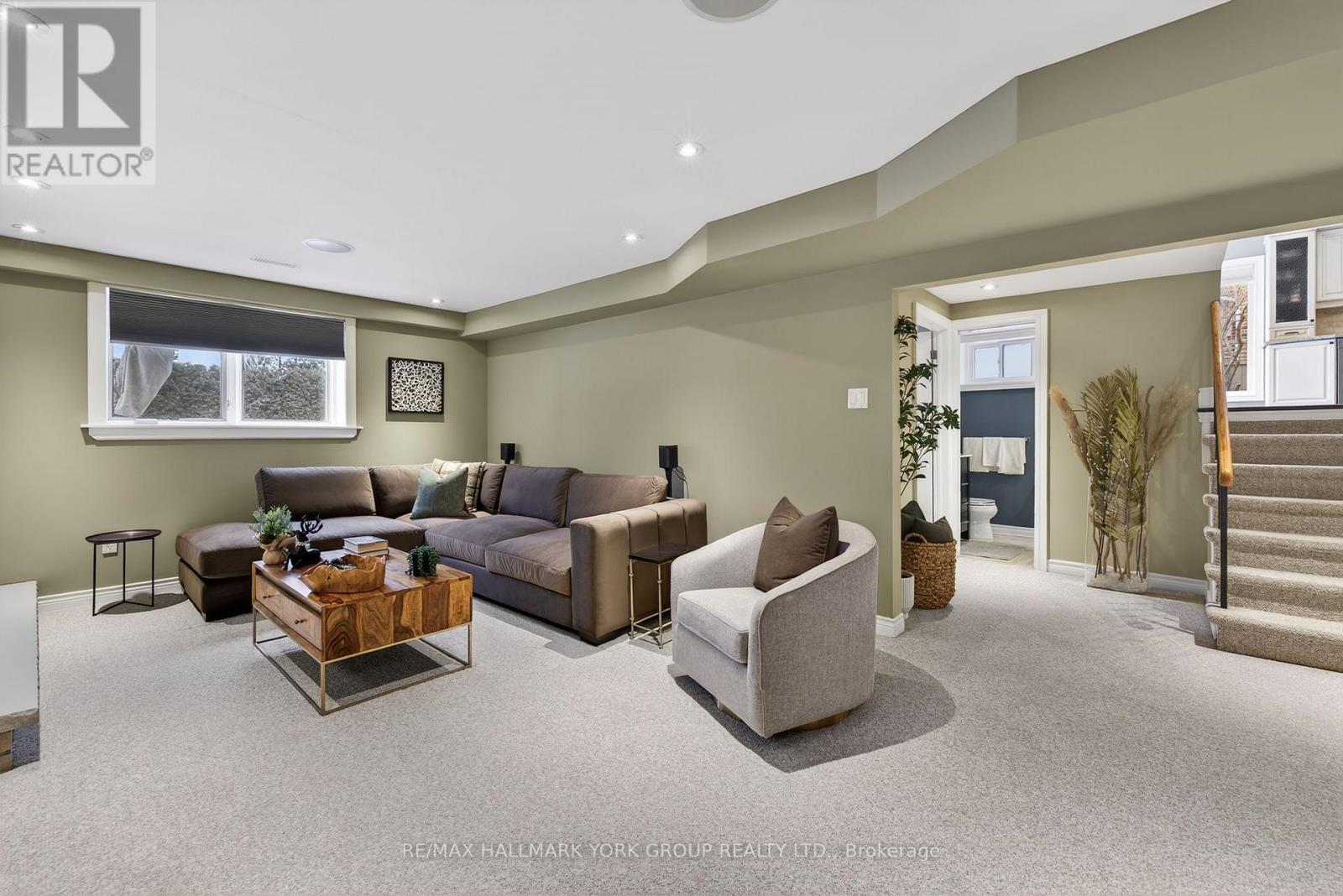 82 Fairway Drive, Aurora, Ontario  L4G 2H4 - Photo 30 - N12788184