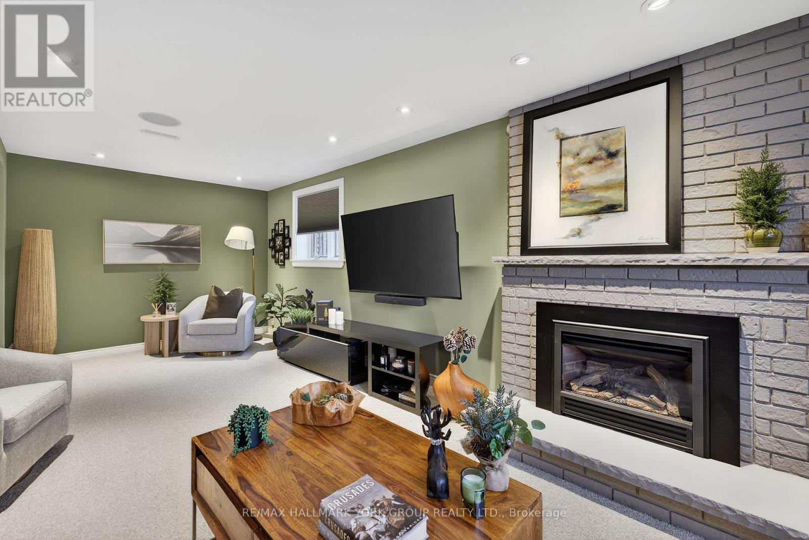 82 Fairway Drive, Aurora, Ontario  L4G 2H4 - Photo 32 - N12788184