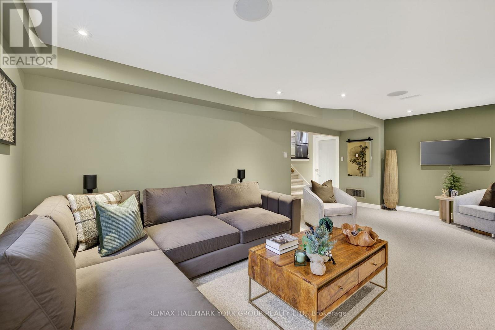 82 Fairway Drive, Aurora, Ontario  L4G 2H4 - Photo 33 - N12788184