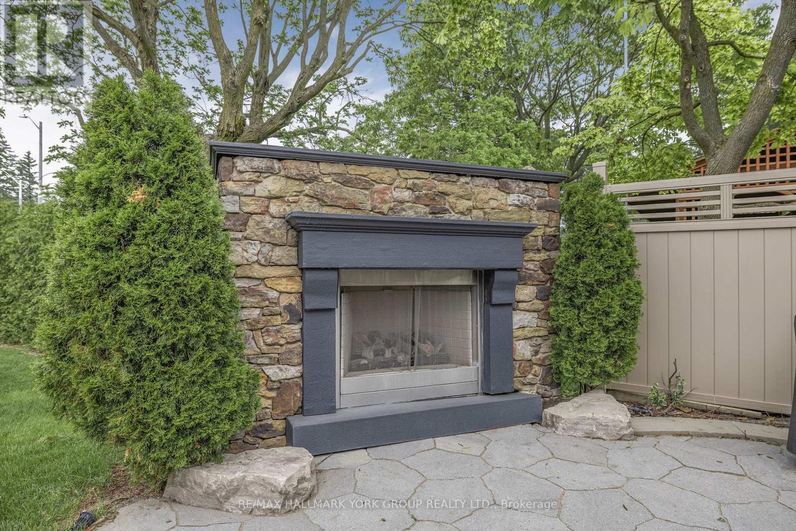 82 Fairway Drive, Aurora, Ontario  L4G 2H4 - Photo 37 - N12788184