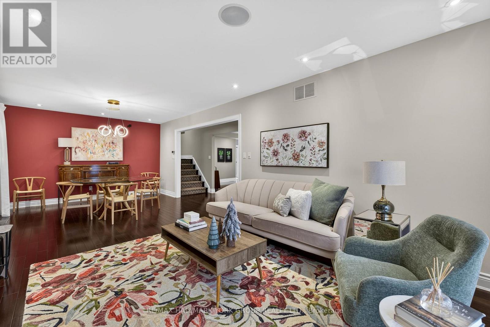 82 Fairway Drive, Aurora, Ontario  L4G 2H4 - Photo 7 - N12788184