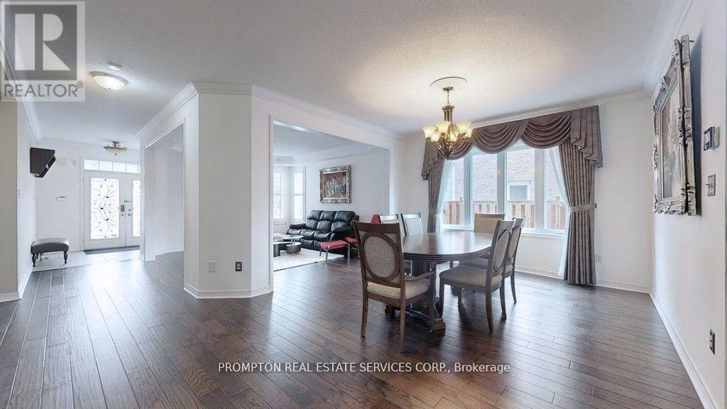 18 Bridleford Court, Markham, Ontario  L3P 7Z2 - Photo 6 - N12788248