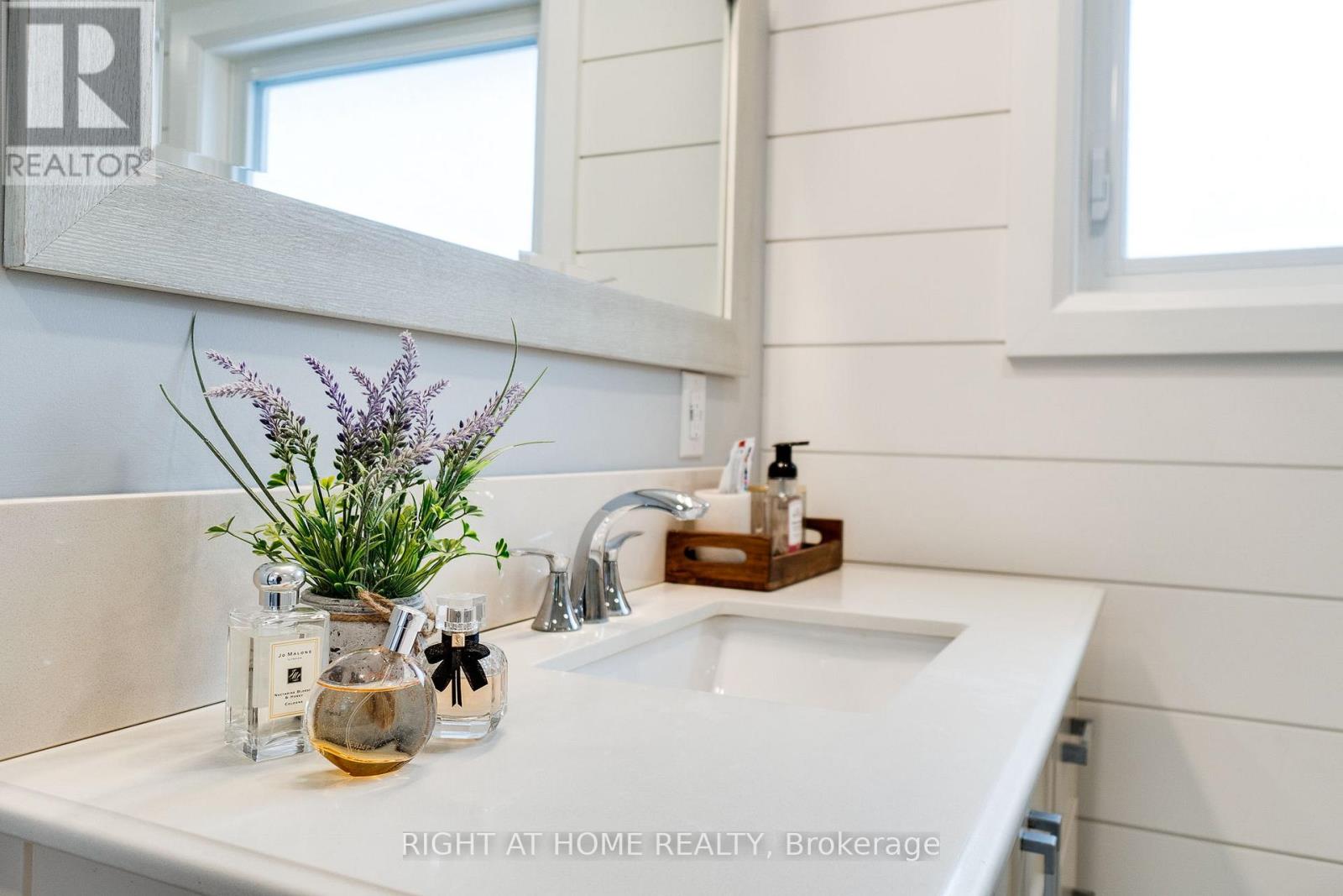 54 Blue Jay Boulevard, Georgina, Ontario  L0E 1N0 - Photo 19 - N12786540