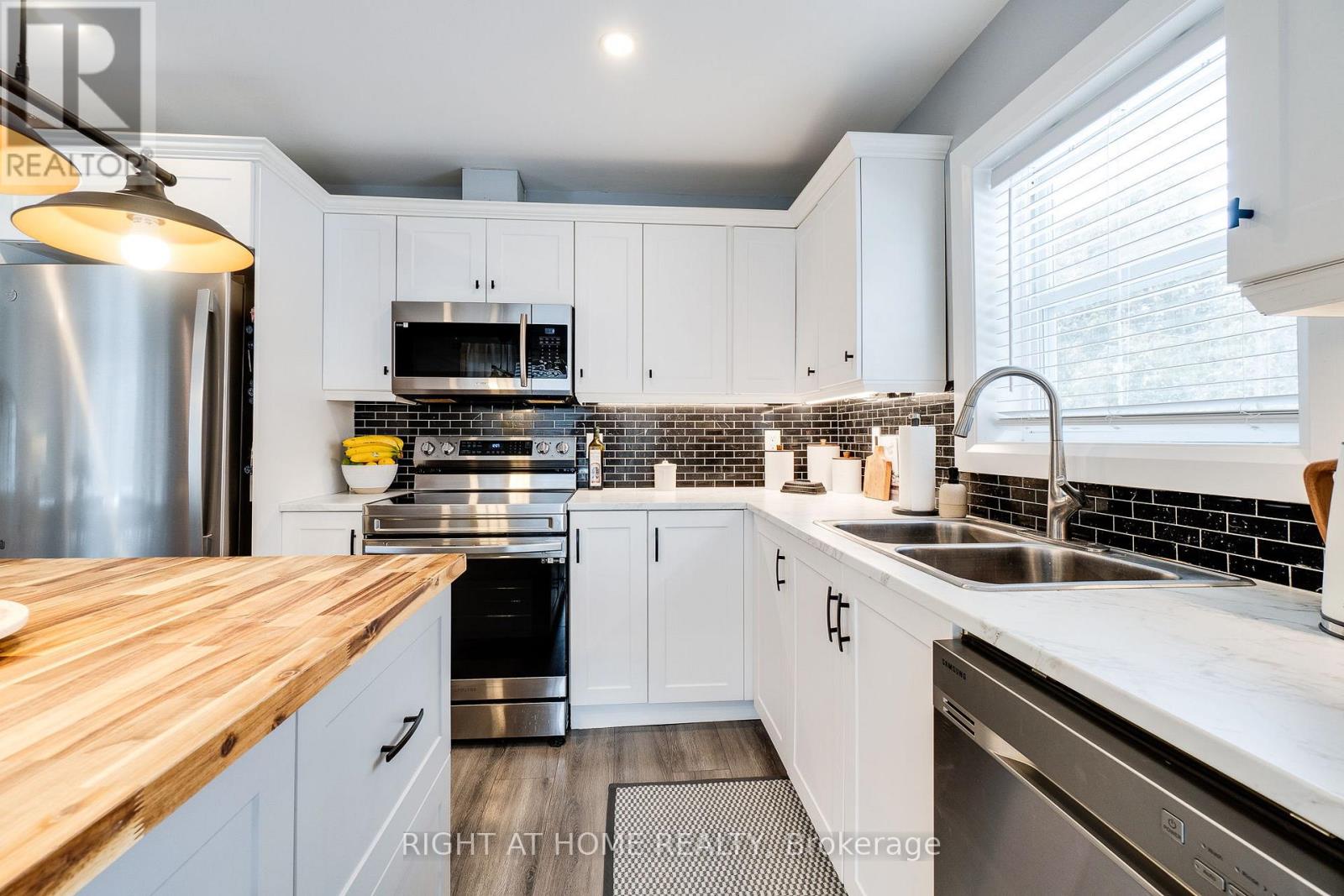 54 Blue Jay Boulevard, Georgina, Ontario  L0E 1N0 - Photo 7 - N12786540