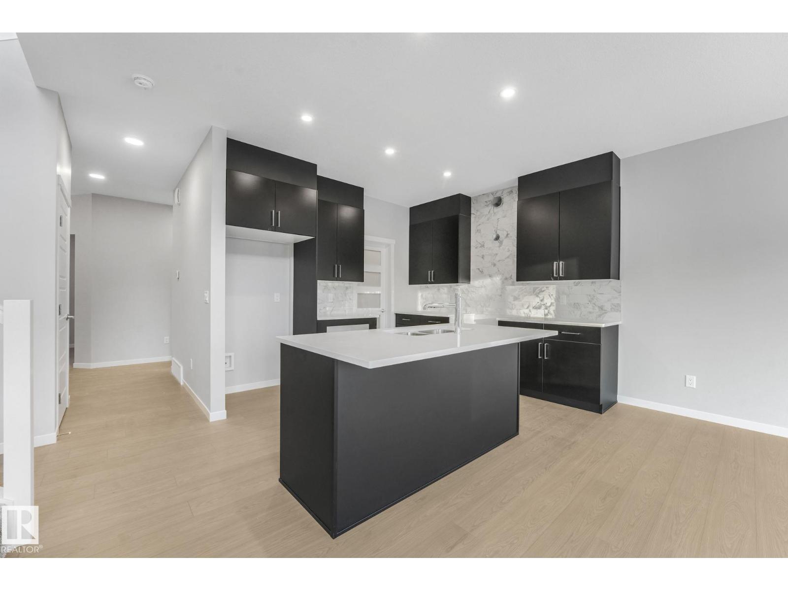 17531 7 St Ne Ne, Edmonton, Alberta  T5Y 4K3 - Photo 10 - E4473514