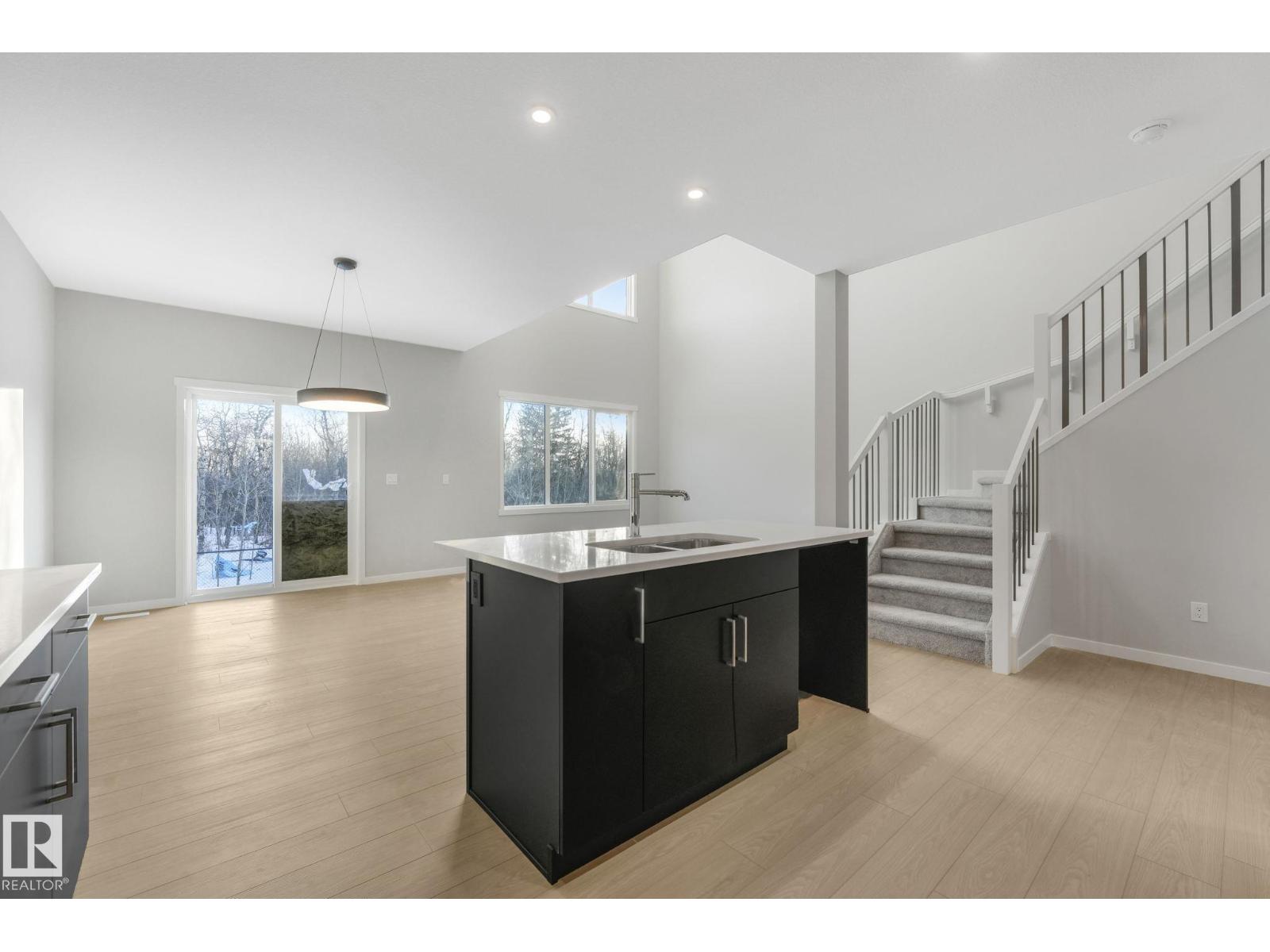 17531 7 St Ne Ne, Edmonton, Alberta  T5Y 4K3 - Photo 12 - E4473514