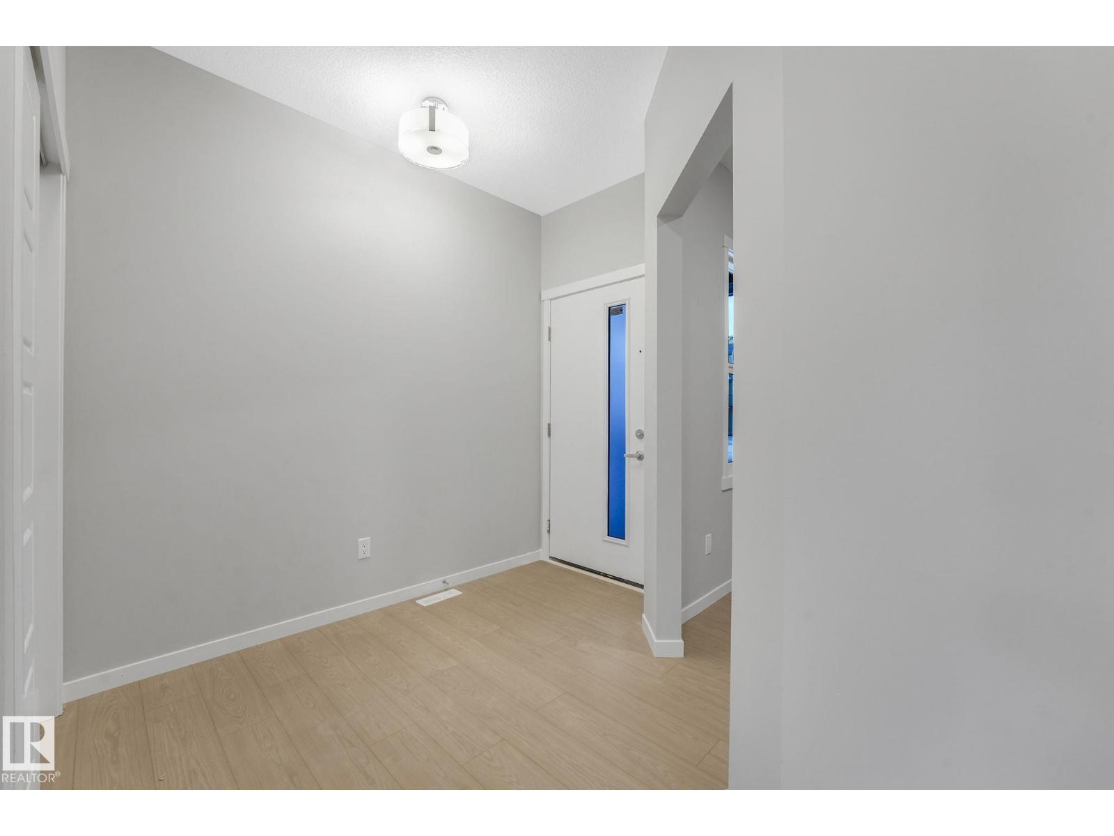 17531 7 St Ne Ne, Edmonton, Alberta  T5Y 4K3 - Photo 4 - E4473514