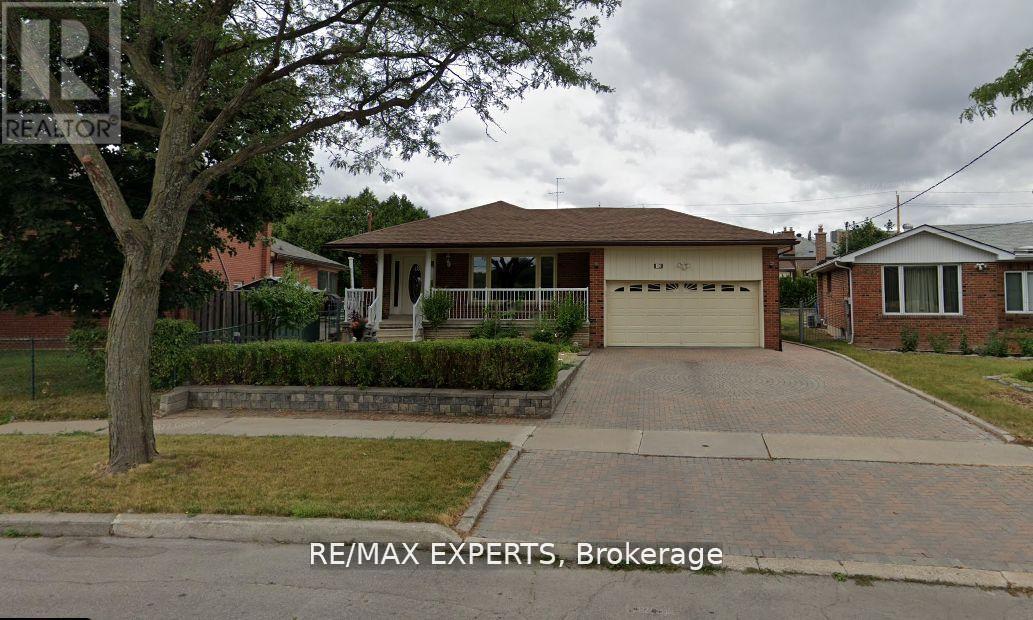 12 Blue Haven Crescent, Toronto, Ontario  M9M 1W5 - Photo 13 - W12788080