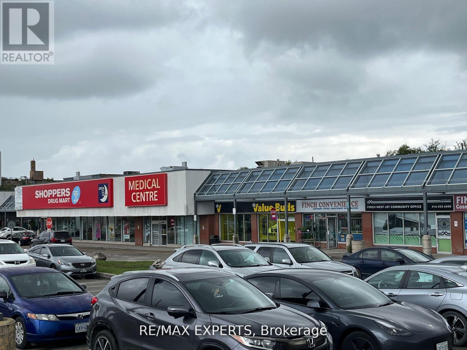 12 Blue Haven Crescent, Toronto, Ontario  M9M 1W5 - Photo 16 - W12788080