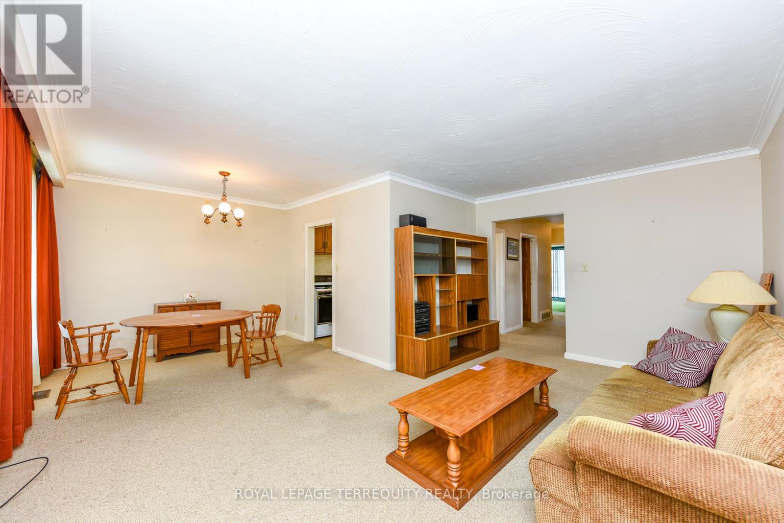 55 Watercliffe Road, Toronto, Ontario  M9W 4E9 - Photo 11 - W12788098