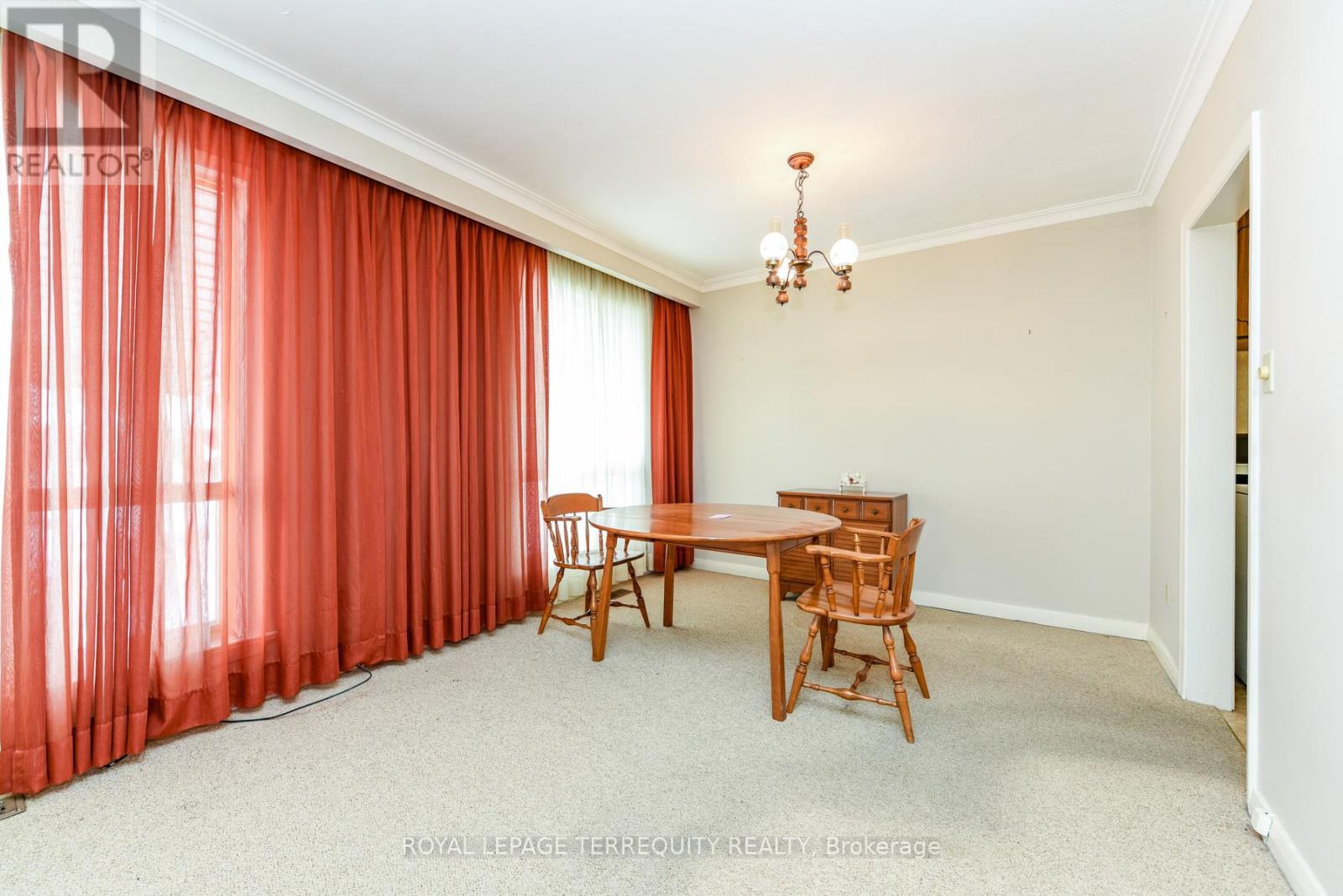 55 Watercliffe Road, Toronto, Ontario  M9W 4E9 - Photo 15 - W12788098