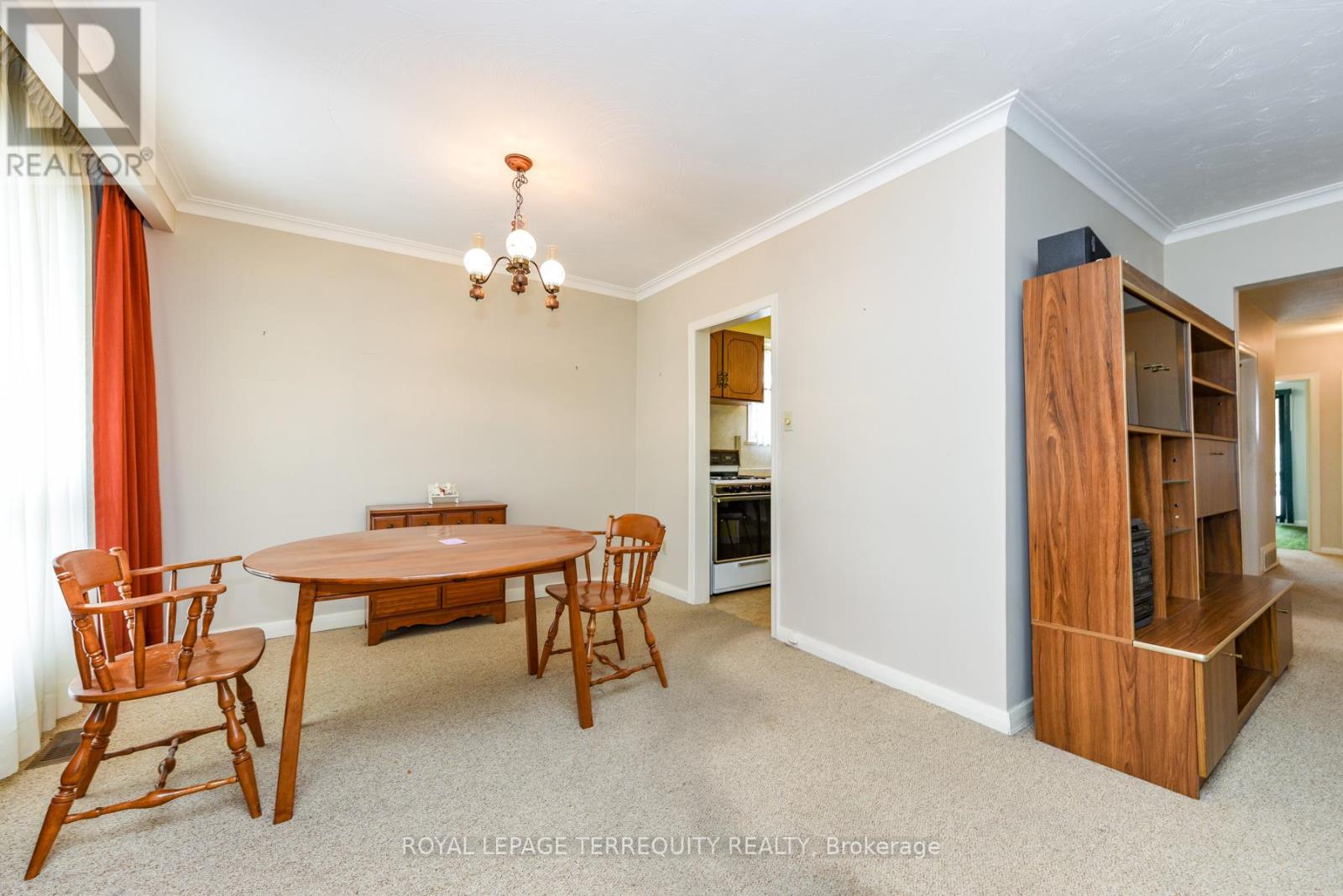 55 Watercliffe Road, Toronto, Ontario  M9W 4E9 - Photo 17 - W12788098