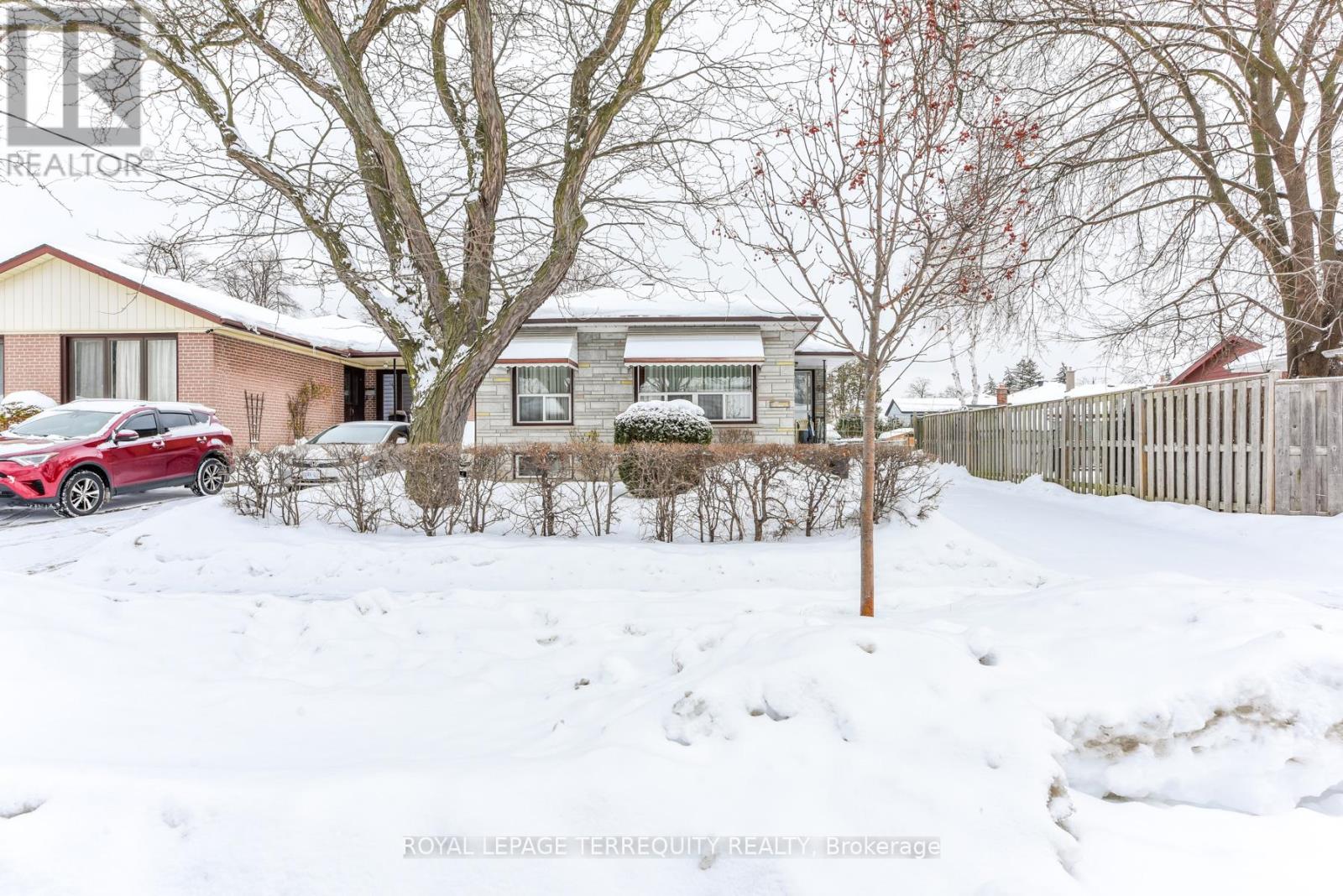 55 Watercliffe Road, Toronto, Ontario  M9W 4E9 - Photo 2 - W12788098