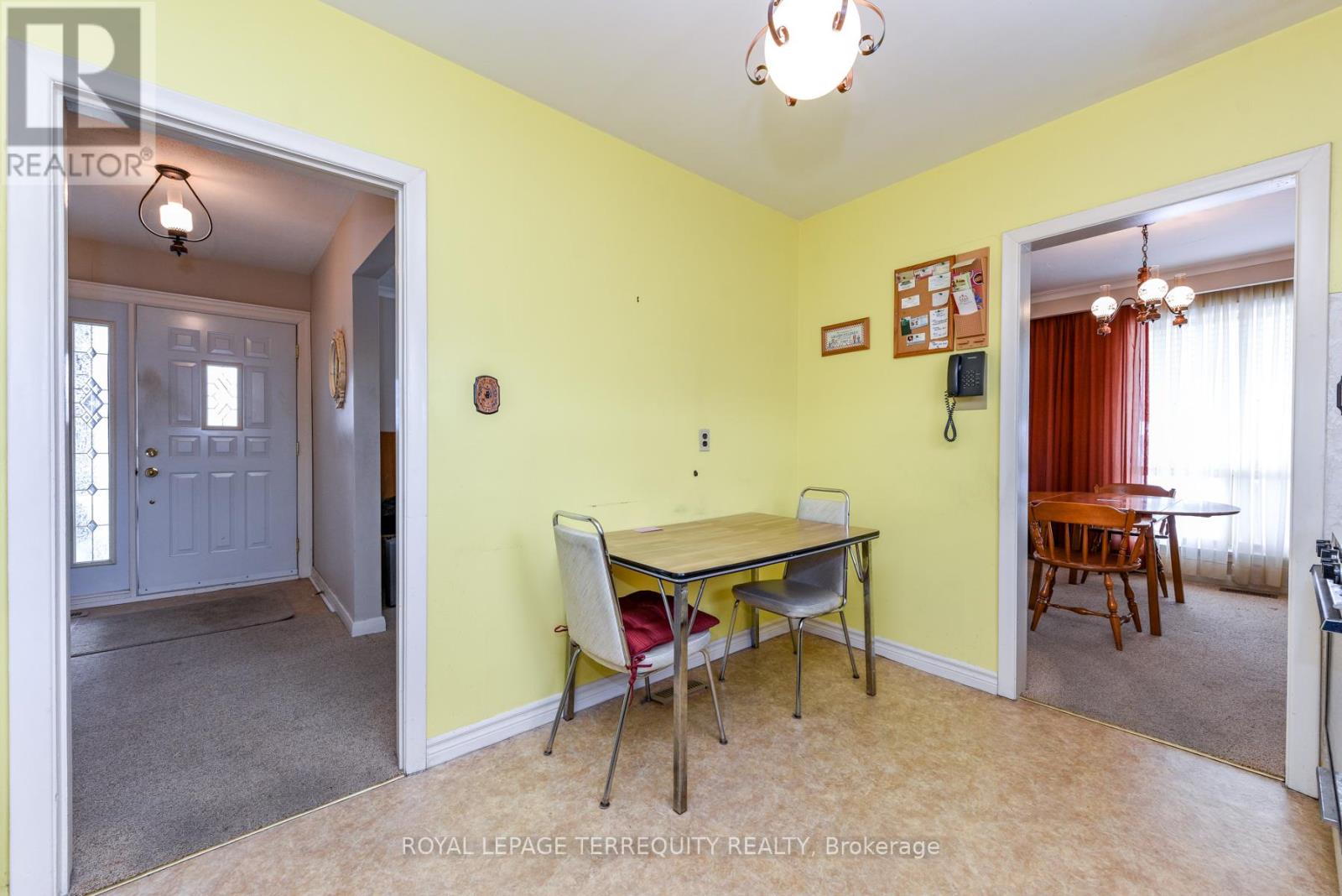 55 Watercliffe Road, Toronto, Ontario  M9W 4E9 - Photo 24 - W12788098