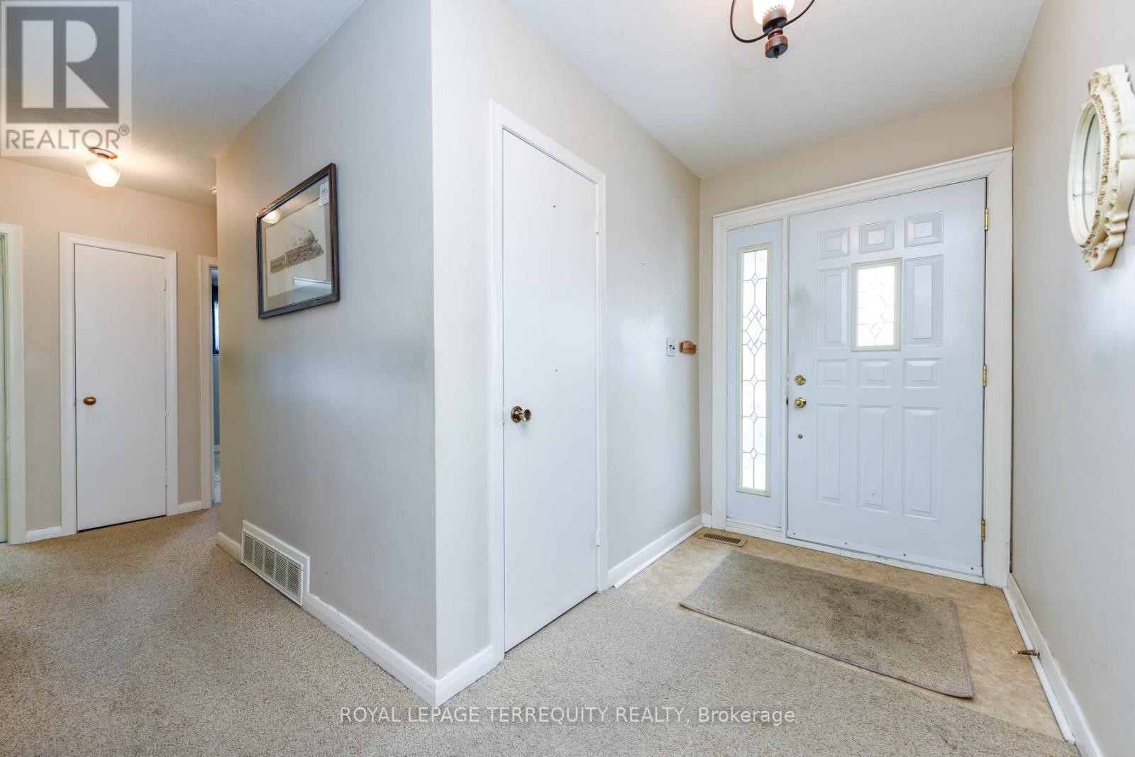 55 Watercliffe Road, Toronto, Ontario  M9W 4E9 - Photo 25 - W12788098