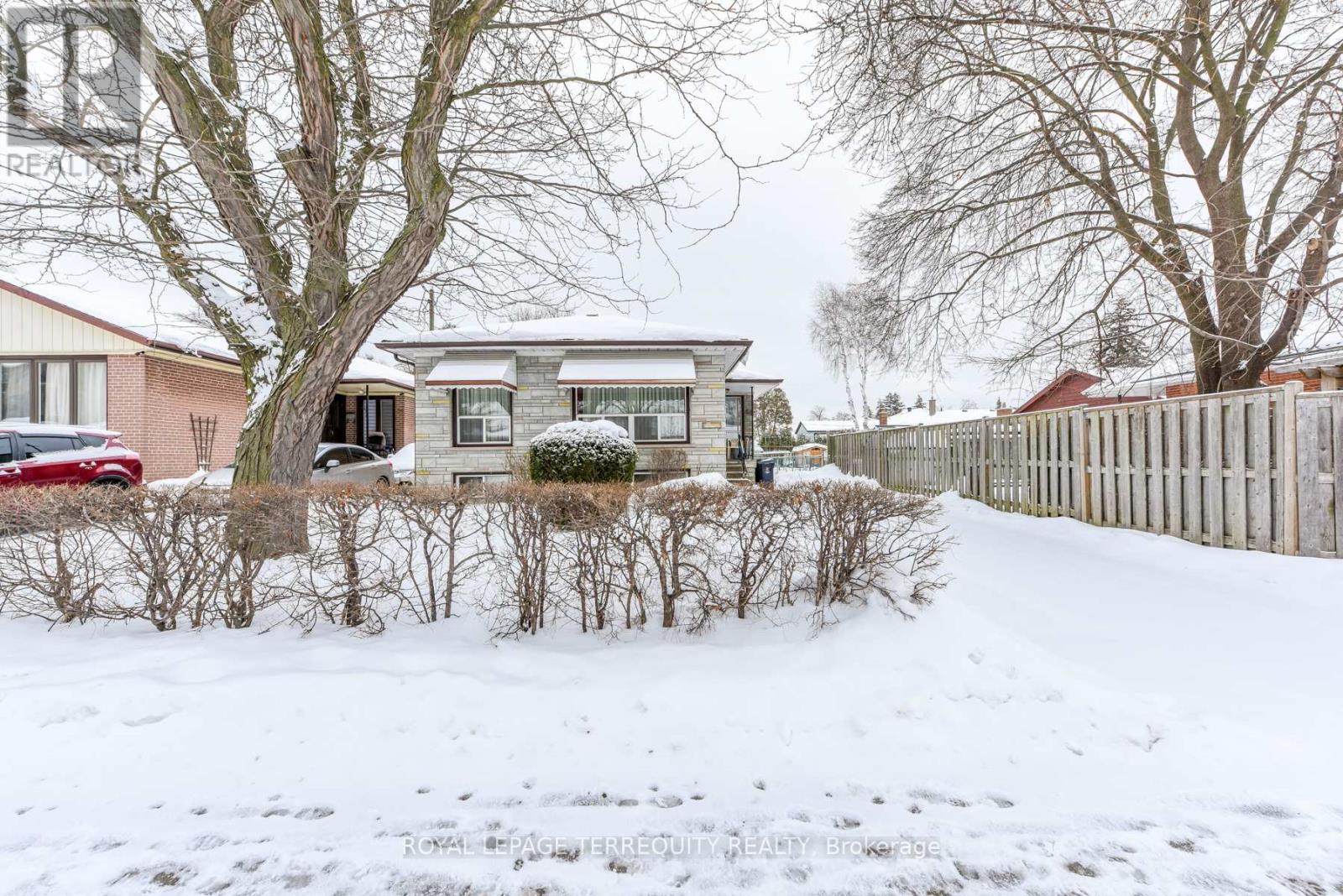 55 Watercliffe Road, Toronto, Ontario  M9W 4E9 - Photo 3 - W12788098