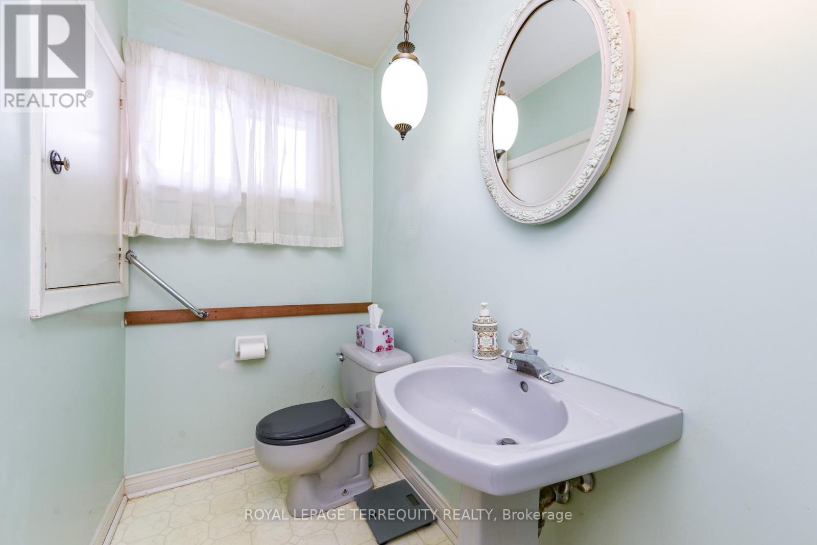 55 Watercliffe Road, Toronto, Ontario  M9W 4E9 - Photo 30 - W12788098