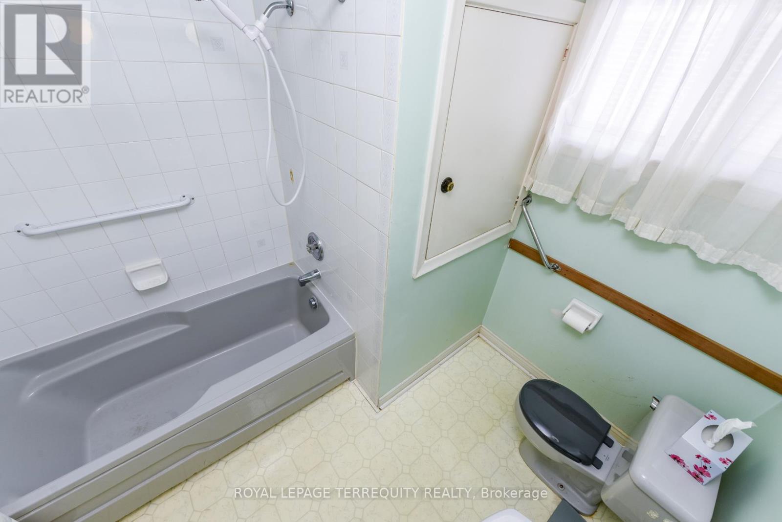 55 Watercliffe Road, Toronto, Ontario  M9W 4E9 - Photo 34 - W12788098