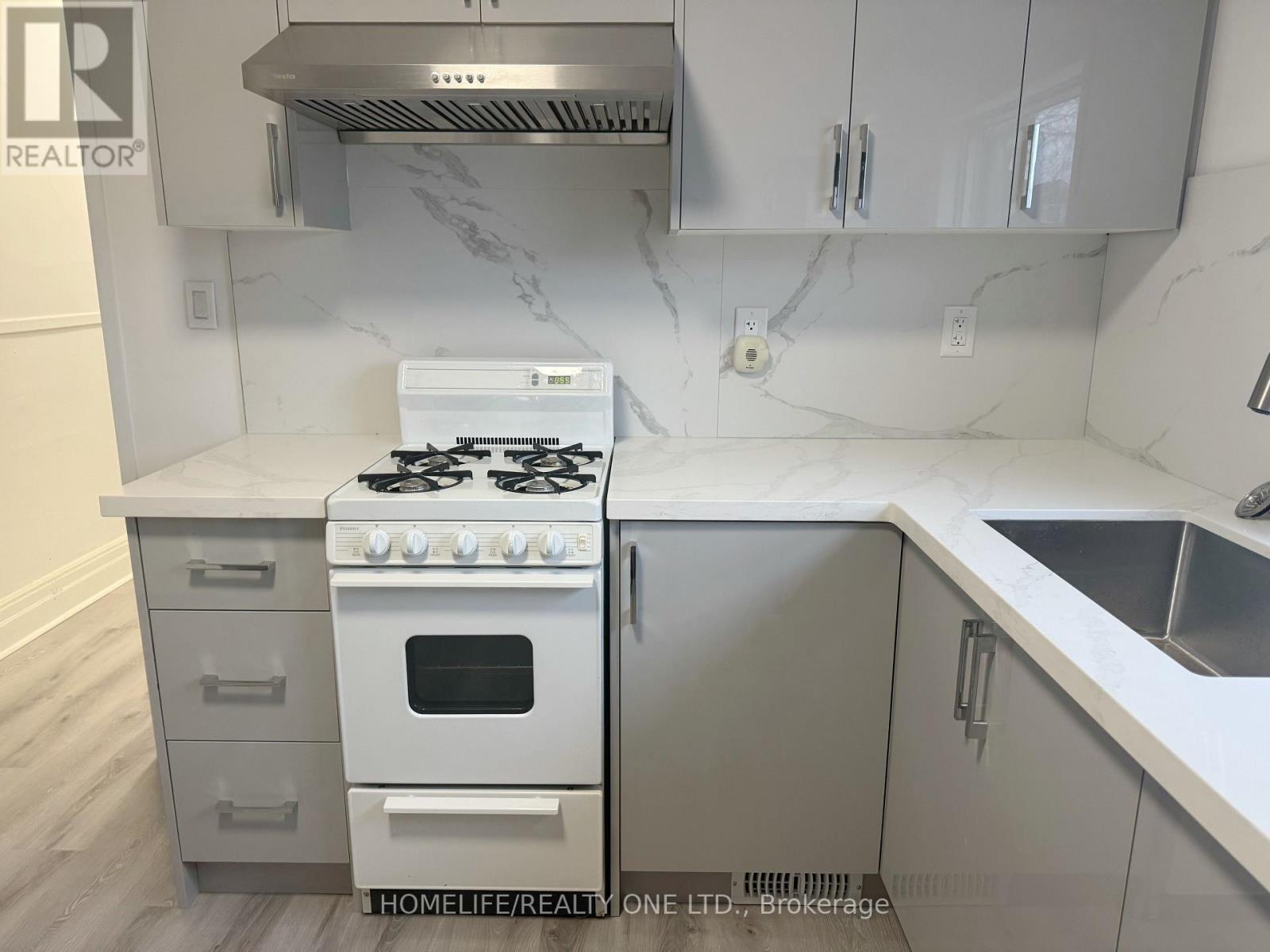 2nd Floor - 1067 Dovercourt Road, Toronto, Ontario  M6H 2X7 - Photo 3 - W12788116