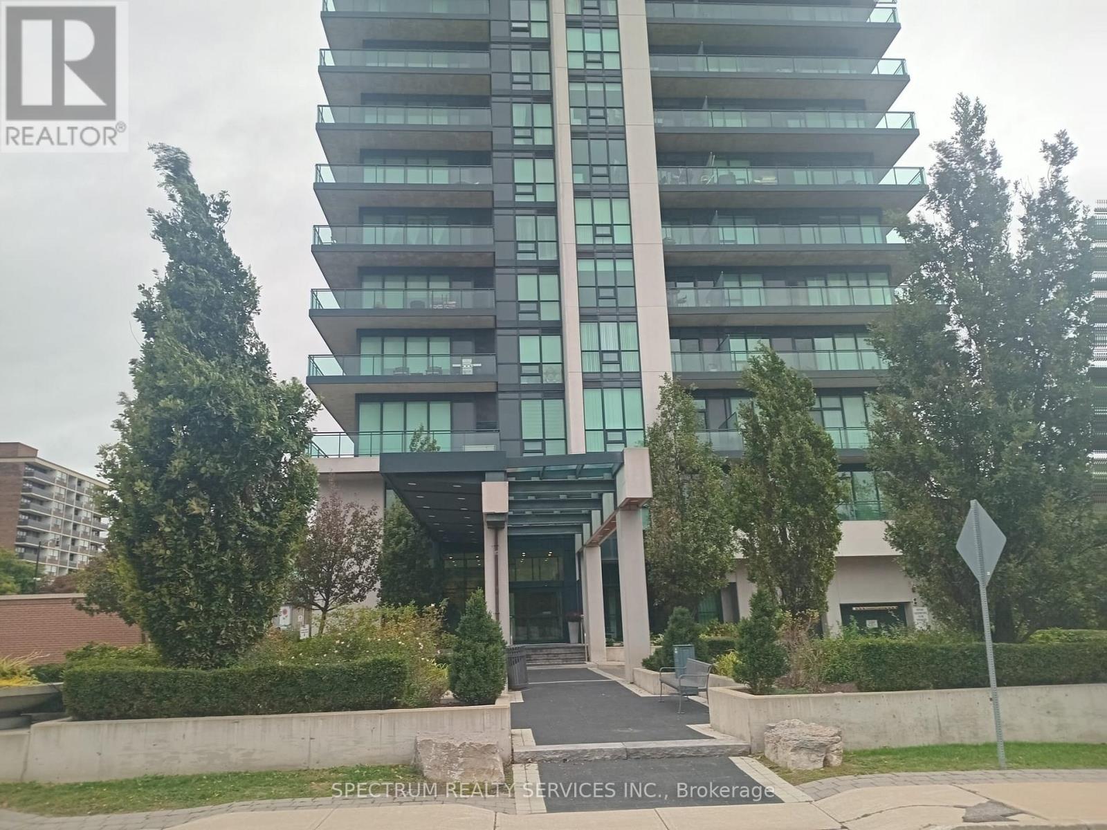 608 - 100 JOHN STREET, Brampton, Ontario