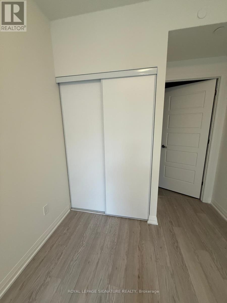 420 - 3006 William Cutmore Boulevard, Oakville, Ontario  L6H 8A4 - Photo 3 - W12788146