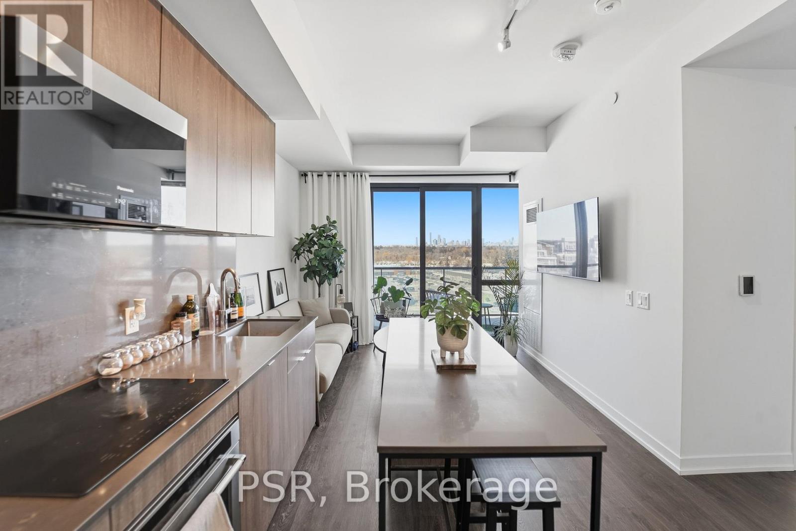 808 - 251 Masonry Way, Mississauga, Ontario  L5H 0B3 - Photo 10 - W12788212