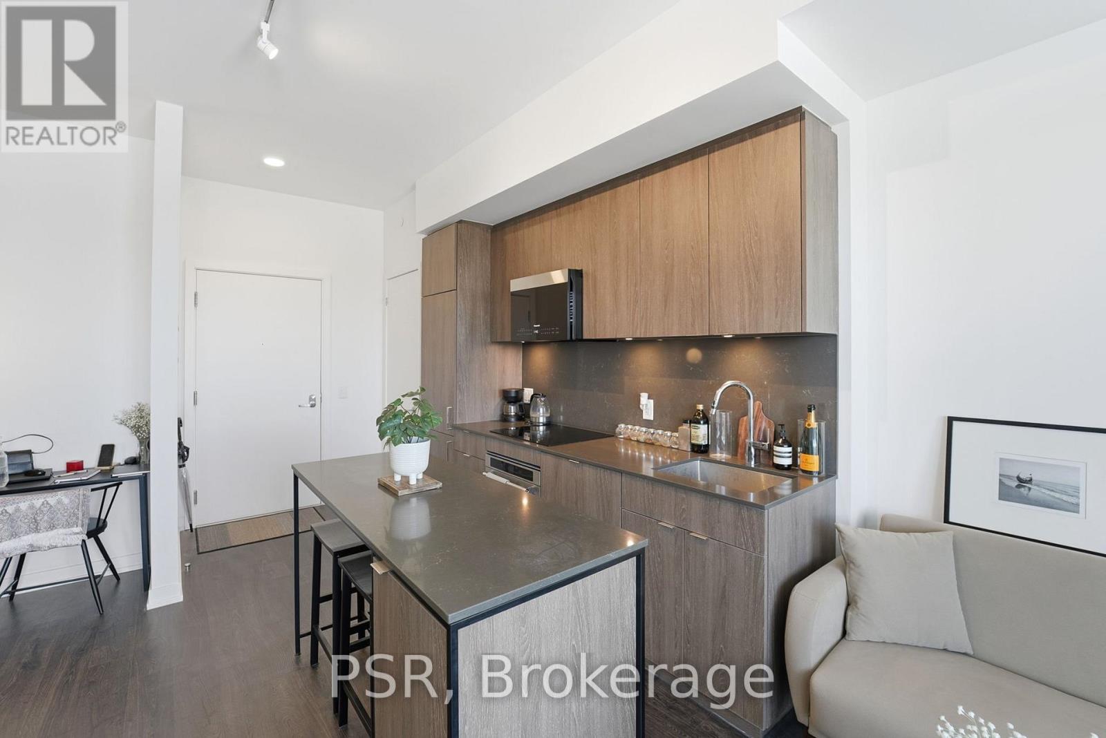 808 - 251 Masonry Way, Mississauga, Ontario  L5H 0B3 - Photo 11 - W12788212