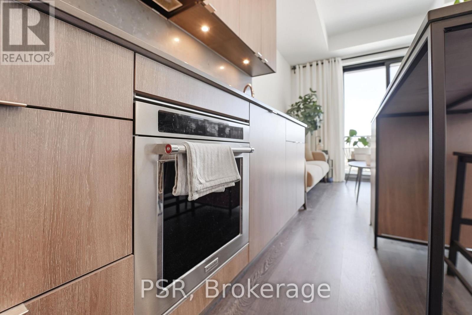 808 - 251 Masonry Way, Mississauga, Ontario  L5H 0B3 - Photo 13 - W12788212