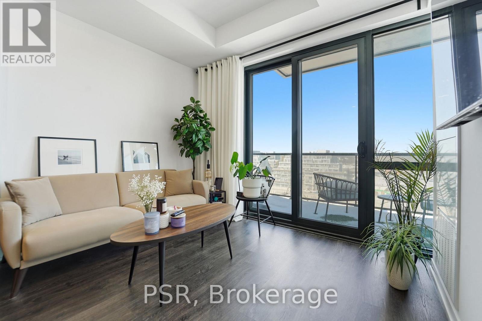 808 - 251 Masonry Way, Mississauga, Ontario  L5H 0B3 - Photo 4 - W12788212