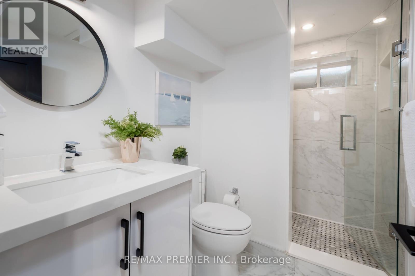 21 Elizabeth Street N, Brampton, Ontario  L6X 1S1 - Photo 35 - W12788216