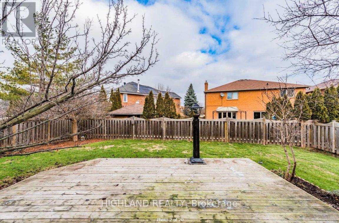 1694 Heritage Way, Oakville, Ontario  L6M 2Z9 - Photo 2 - W12788222