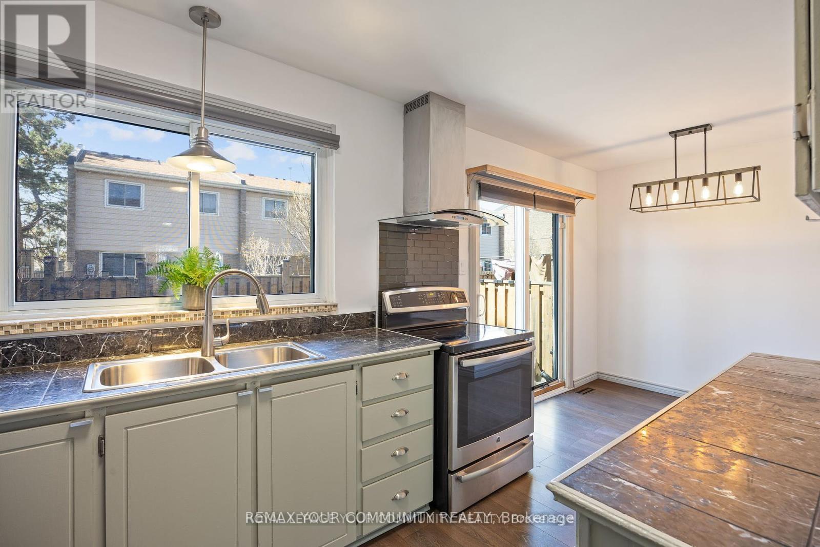 39 - 1020 Central Park Drive, Brampton, Ontario  L6S 3J5 - Photo 12 - W12788244