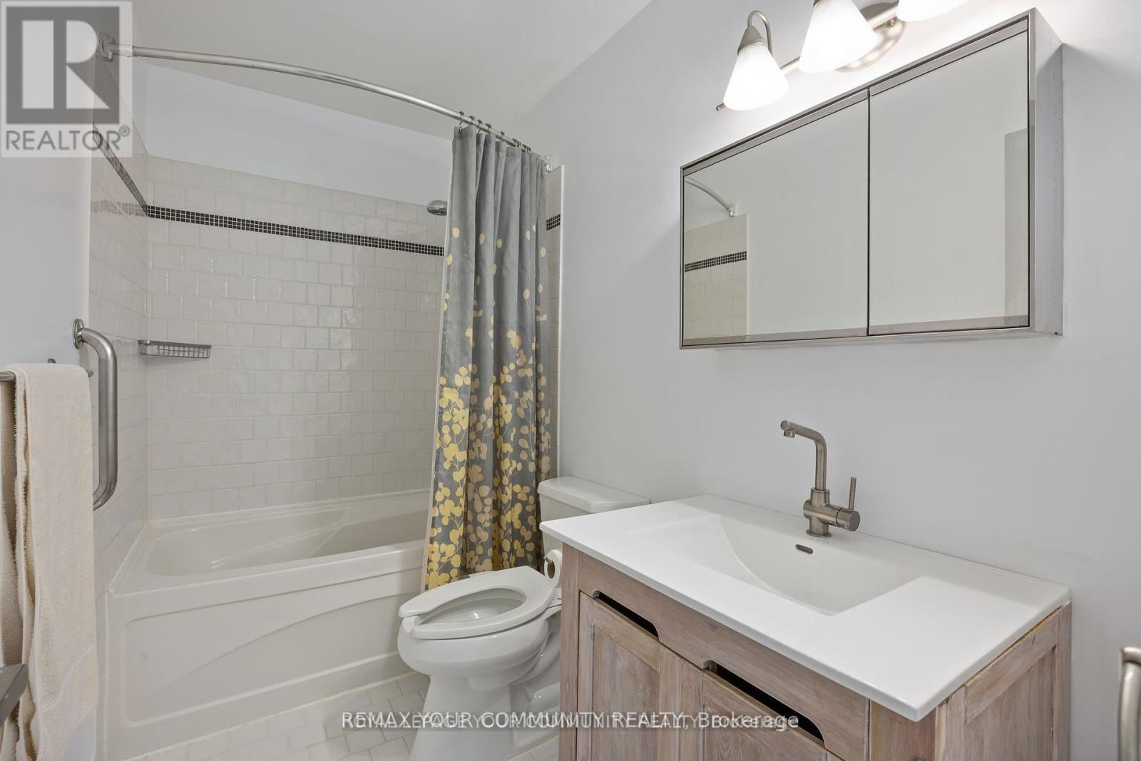 39 - 1020 Central Park Drive, Brampton, Ontario  L6S 3J5 - Photo 17 - W12788244