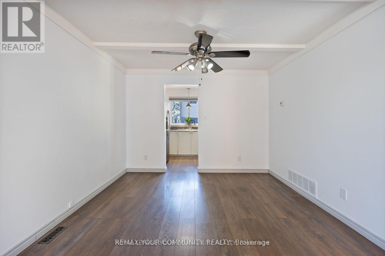 39 - 1020 Central Park Drive, Brampton, Ontario  L6S 3J5 - Photo 9 - W12788244