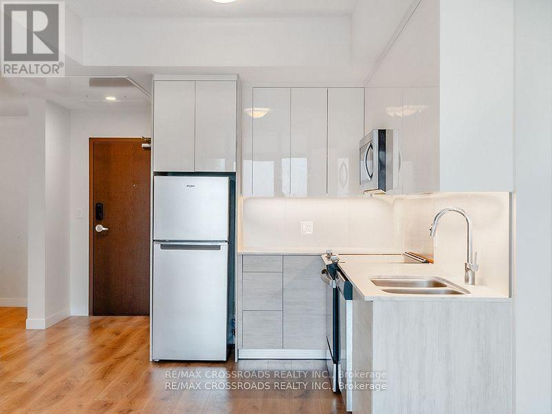 1610 - 60 Frederick Street, Kitchener, Ontario  N2H 0C7 - Photo 9 - X12788068