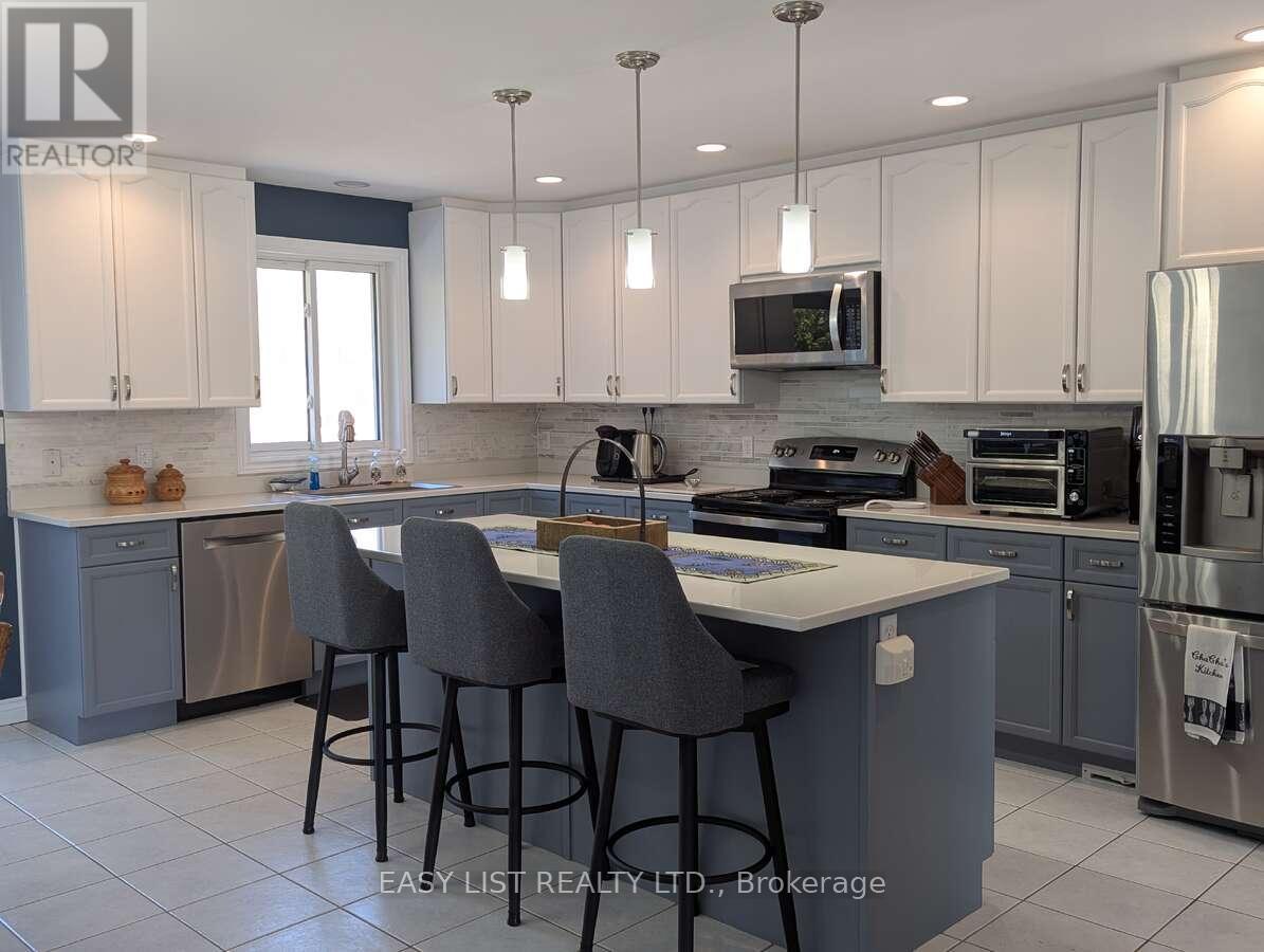 6 Gagnon Court, North Bay, Ontario  P1B 9V3 - Photo 7 - X12788072