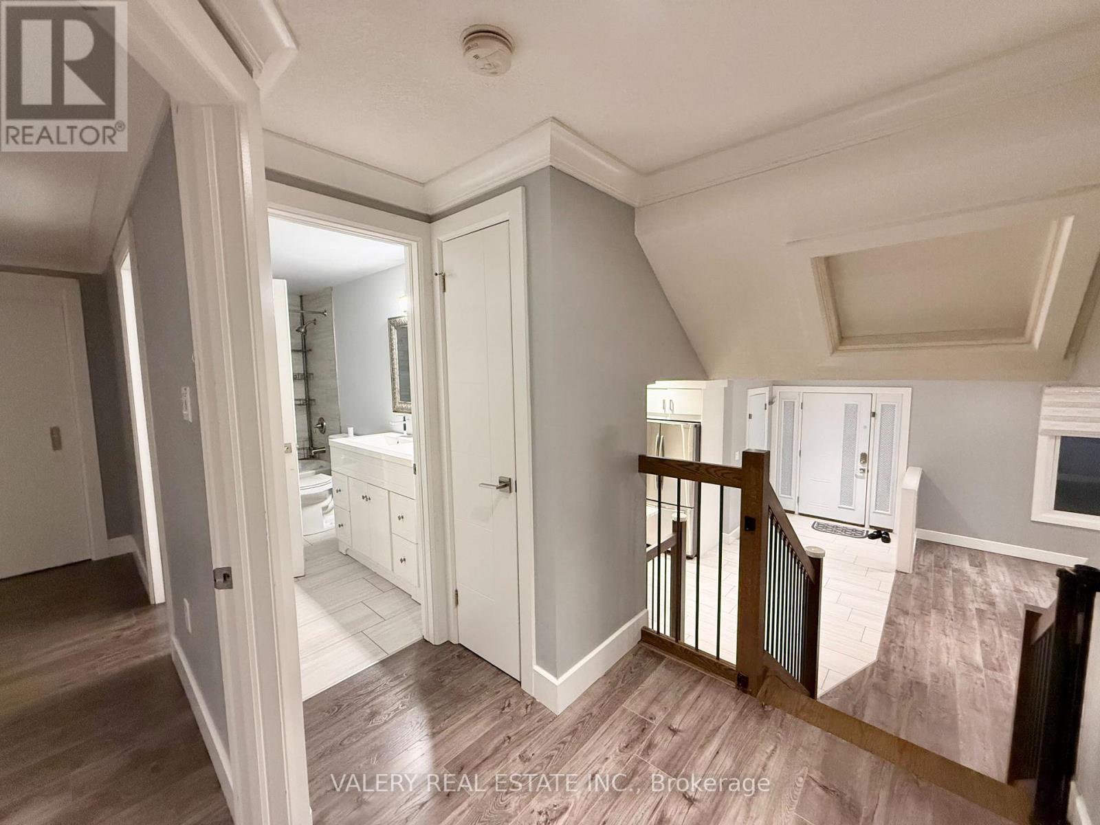 Main - 17 Beechbank Crescent S, London South, Ontario  N6E 2N9 - Photo 10 - X12788092