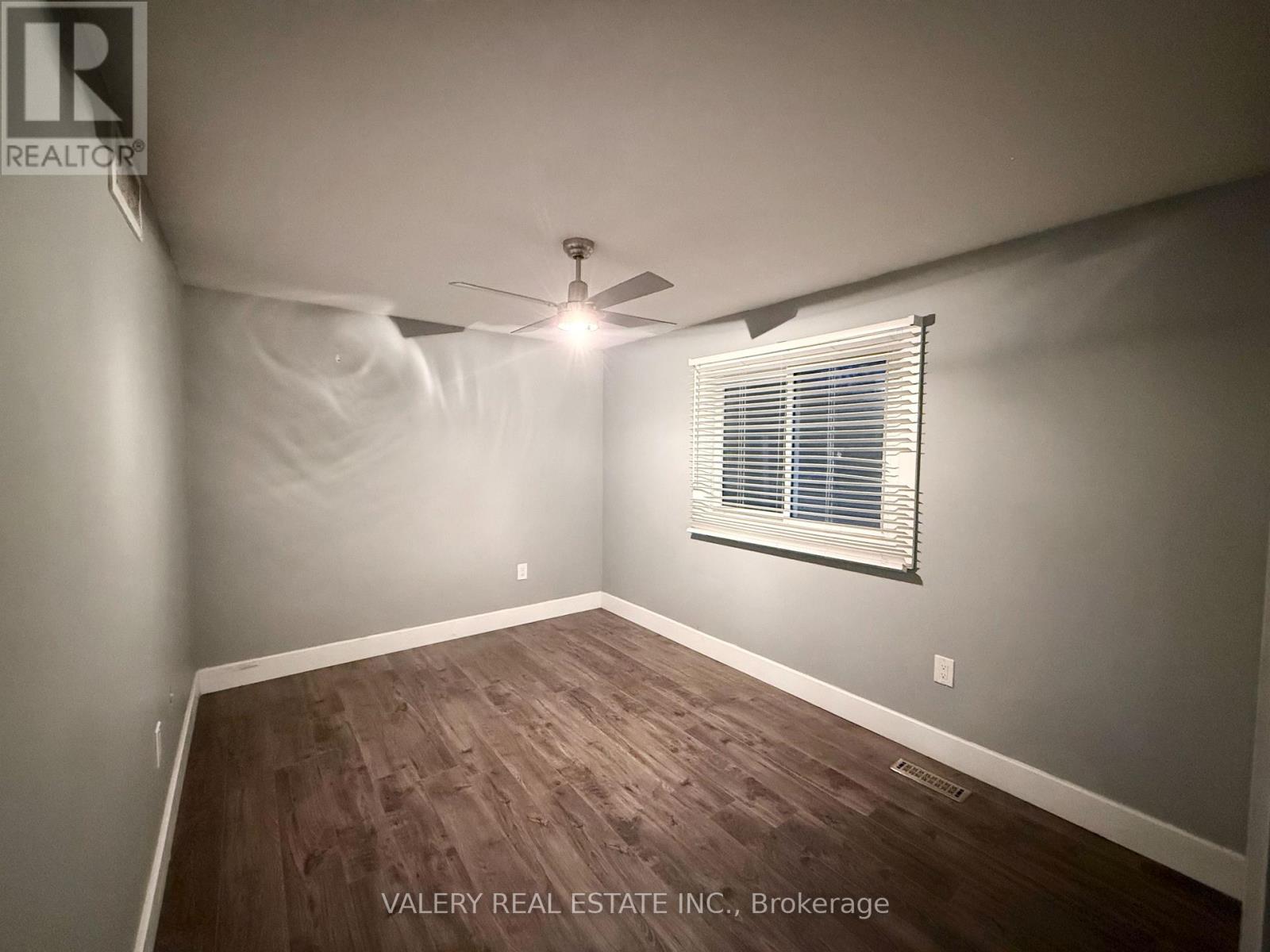 Main - 17 Beechbank Crescent S, London South, Ontario  N6E 2N9 - Photo 14 - X12788092