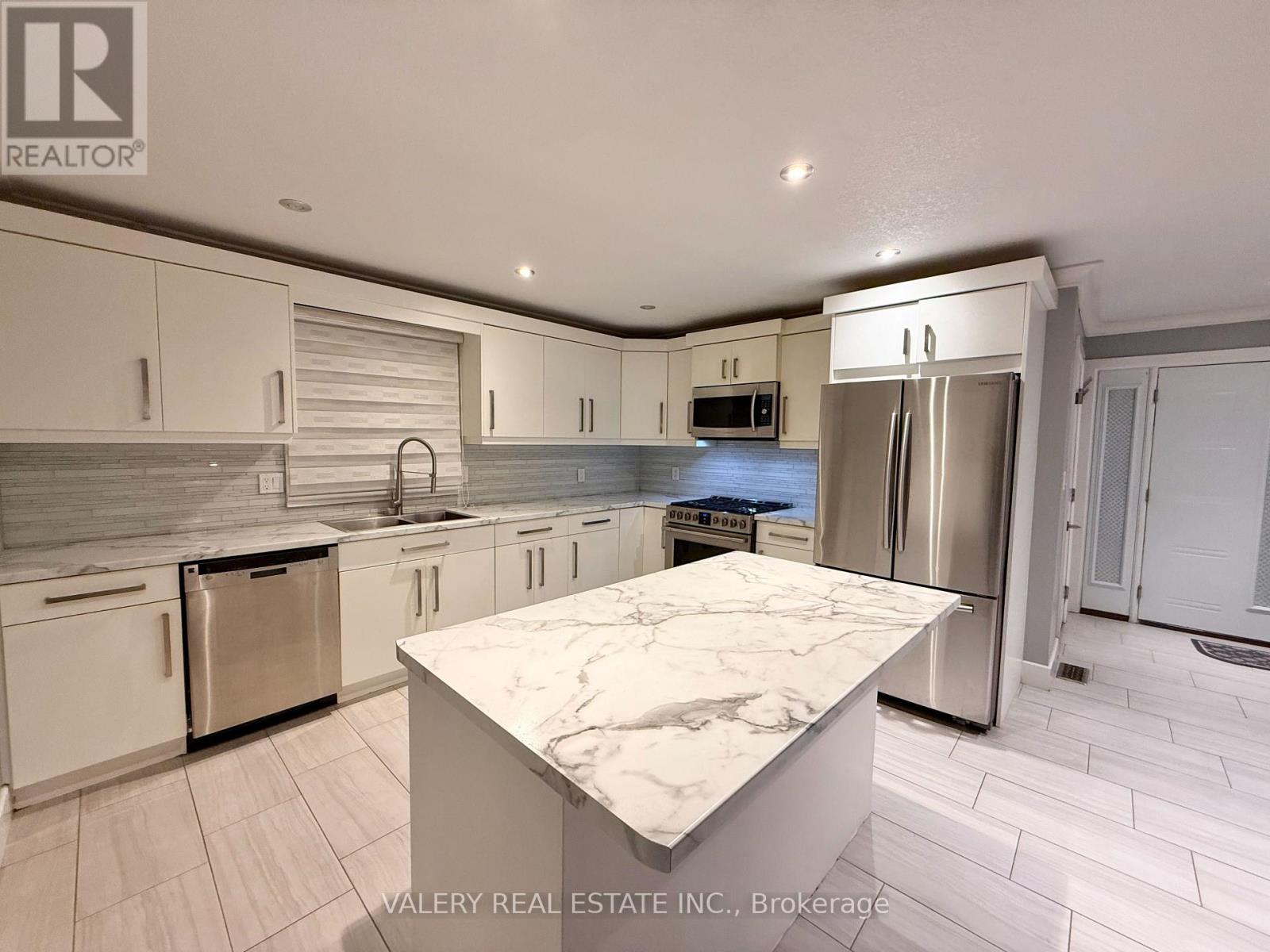 Main - 17 Beechbank Crescent S, London South, Ontario  N6E 2N9 - Photo 18 - X12788092