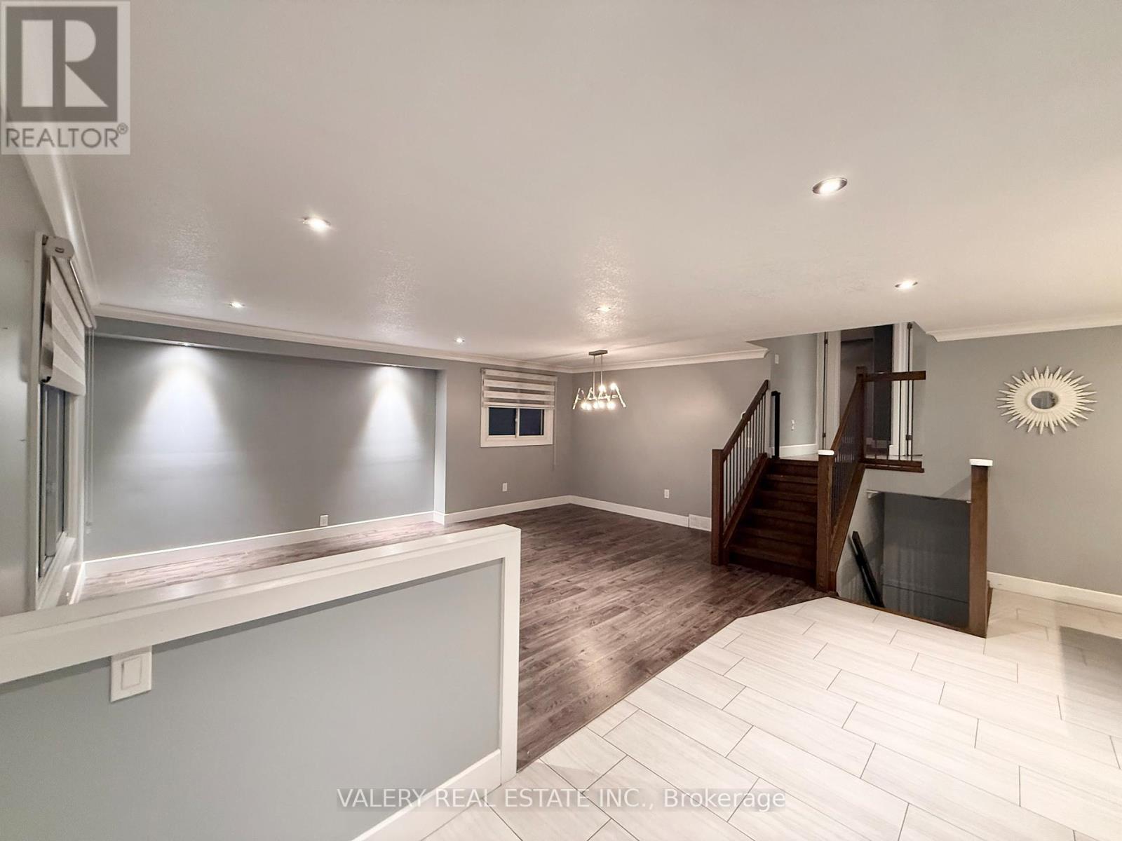 Main - 17 Beechbank Crescent S, London South, Ontario  N6E 2N9 - Photo 4 - X12788092