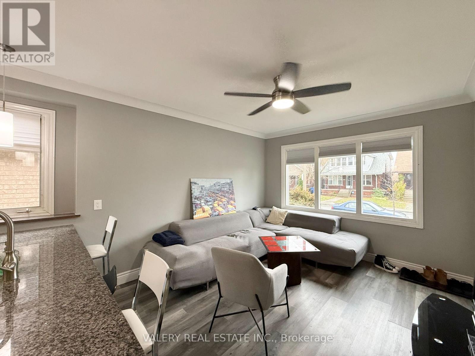 1102 Langlois Ave Avenue, Windsor, Ontario  N9A 2H5 - Photo 4 - X12788096