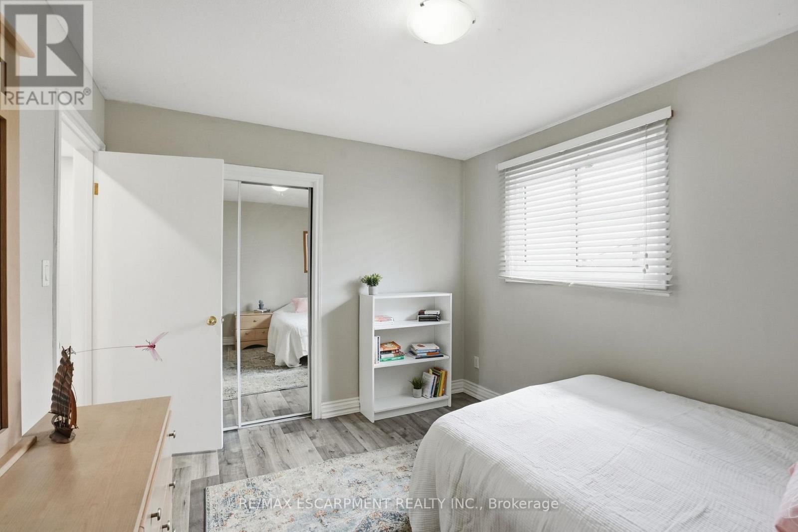 201 Manning Avenue, Hamilton, Ontario  L9A 3G3 - Photo 14 - X12788108