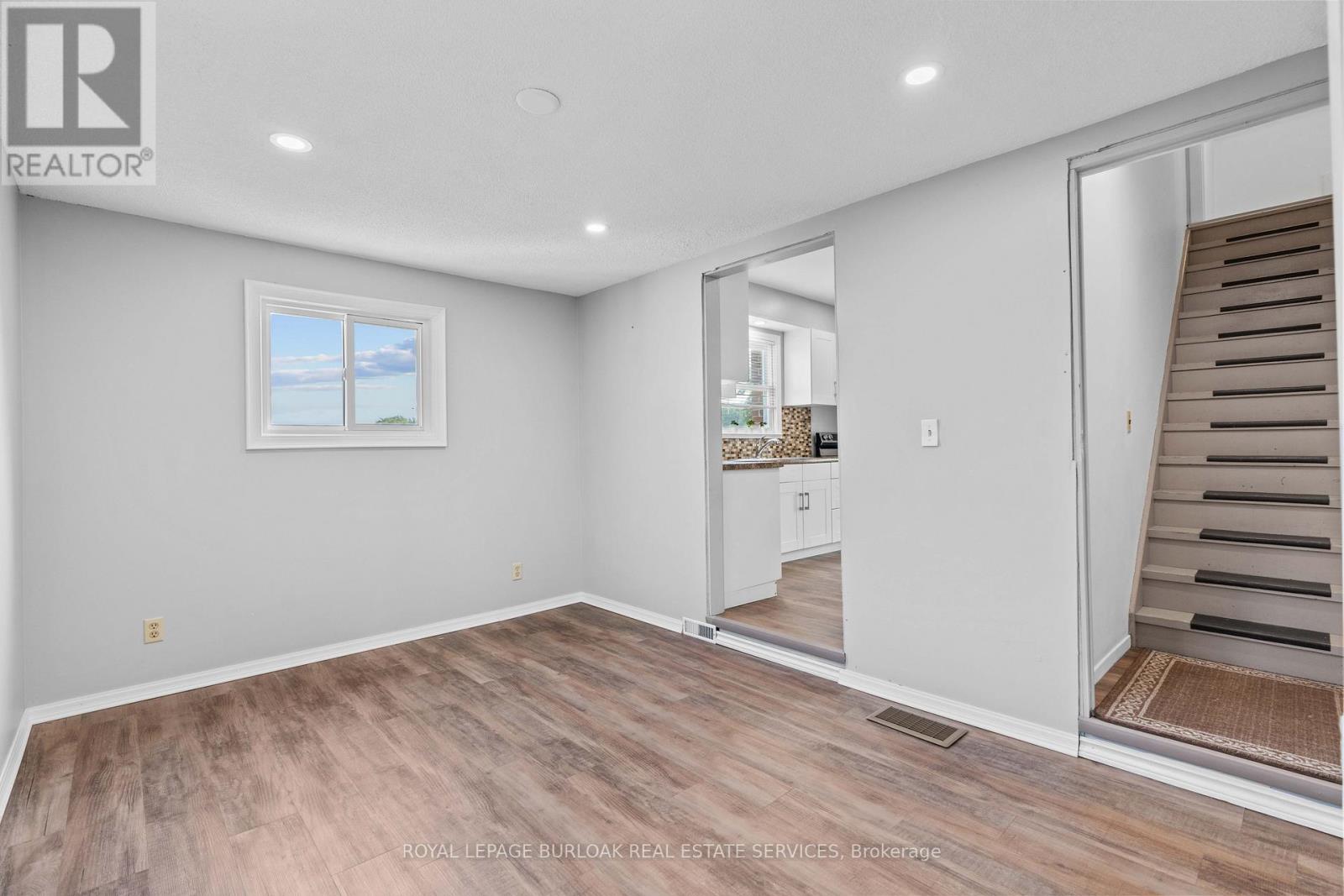 13 Craig Boulevard, Grimsby, Ontario  L3M 4C2 - Photo 5 - X12788120