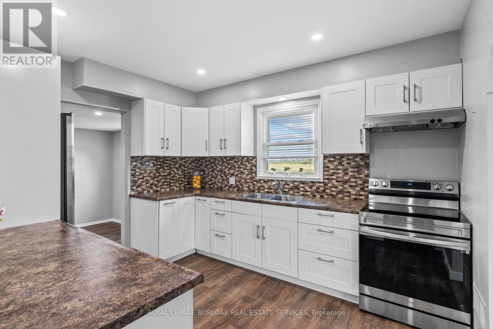 13 Craig Boulevard, Grimsby, Ontario  L3M 4C2 - Photo 9 - X12788120