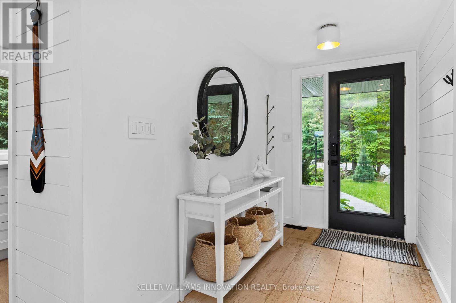 2872 Muskoka Road 118 W, Muskoka Lakes, Ontario  P0B 1J0 - Photo 4 - X12788130