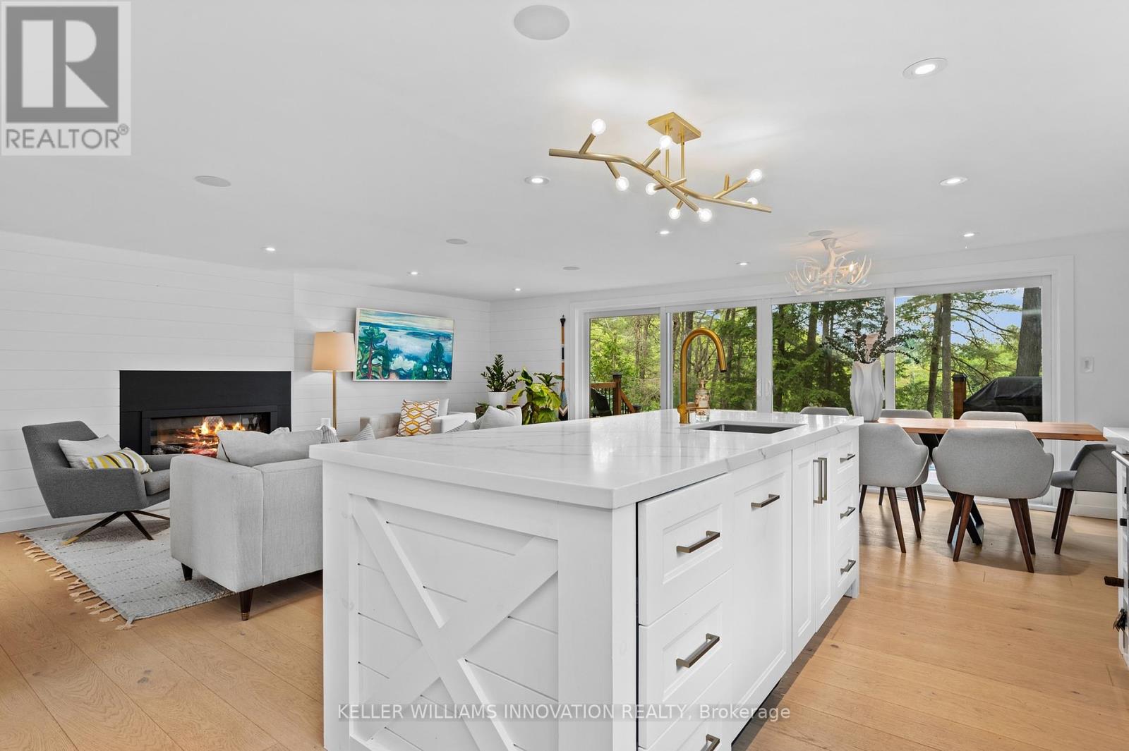 2872 Muskoka Road 118 W, Muskoka Lakes, Ontario  P0B 1J0 - Photo 9 - X12788130