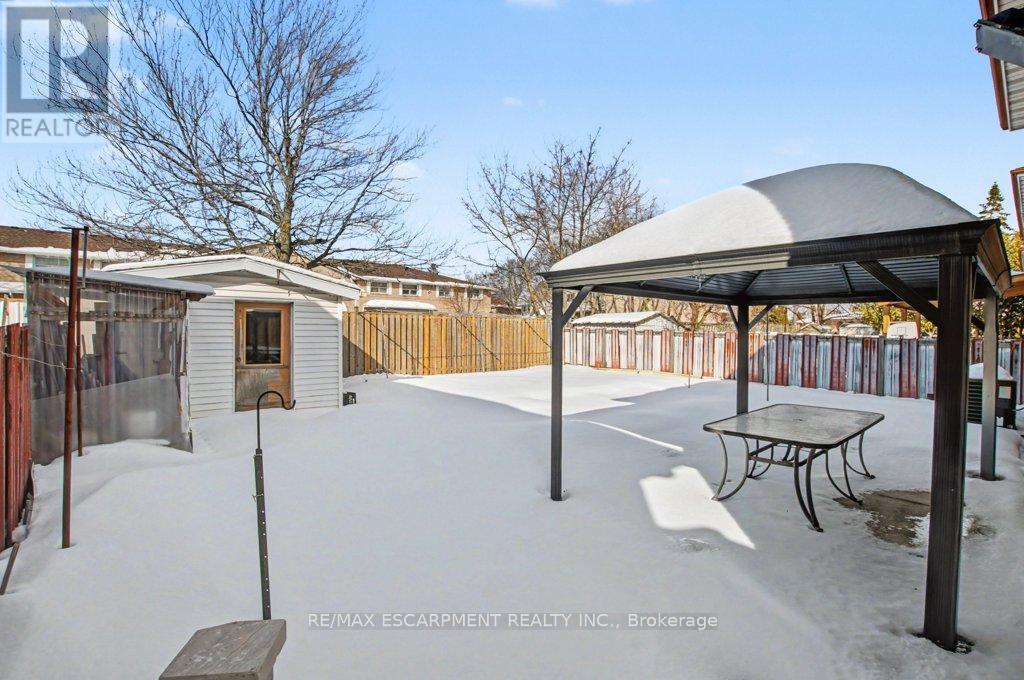 18 Ridley Drive, Hamilton, Ontario  L8W 1J2 - Photo 37 - X12788224