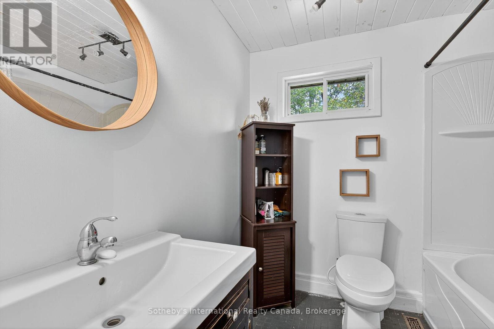 1132 Limberlost Road, Lake Of Bays, Ontario  P1H 2J6 - Photo 30 - X12788304