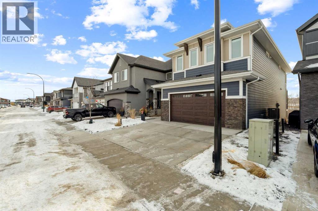548 Cranbrook Gardens Se, Calgary, Alberta  T3M 3N5 - Photo 3 - A2278756