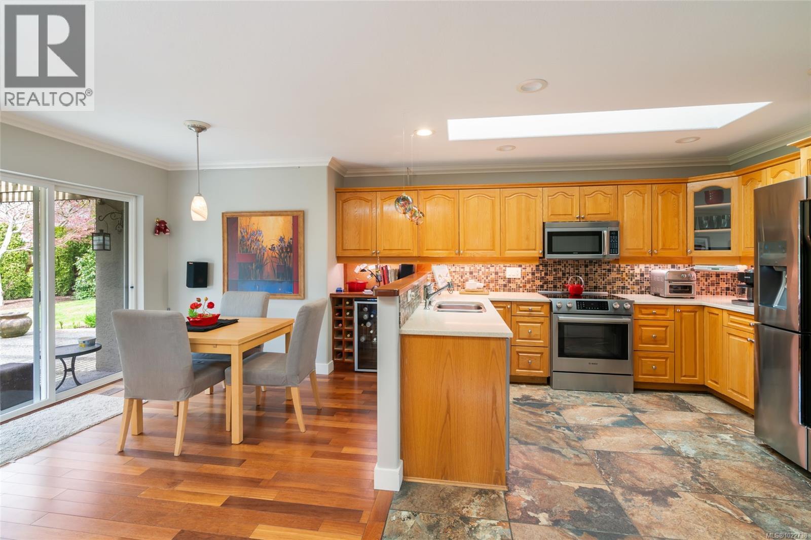 748 Kensington Pl, Qualicum Beach, British Columbia  V9K 2K3 - Photo 4 - 1022738